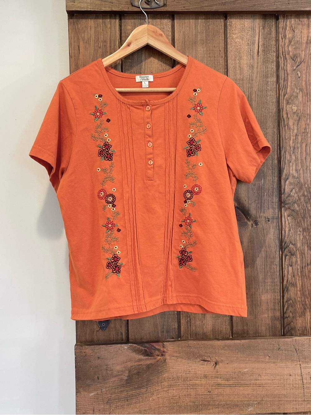 Vintage 90's Baxter & Wells Orange Embroidered Flower Henley Top Cottagecore